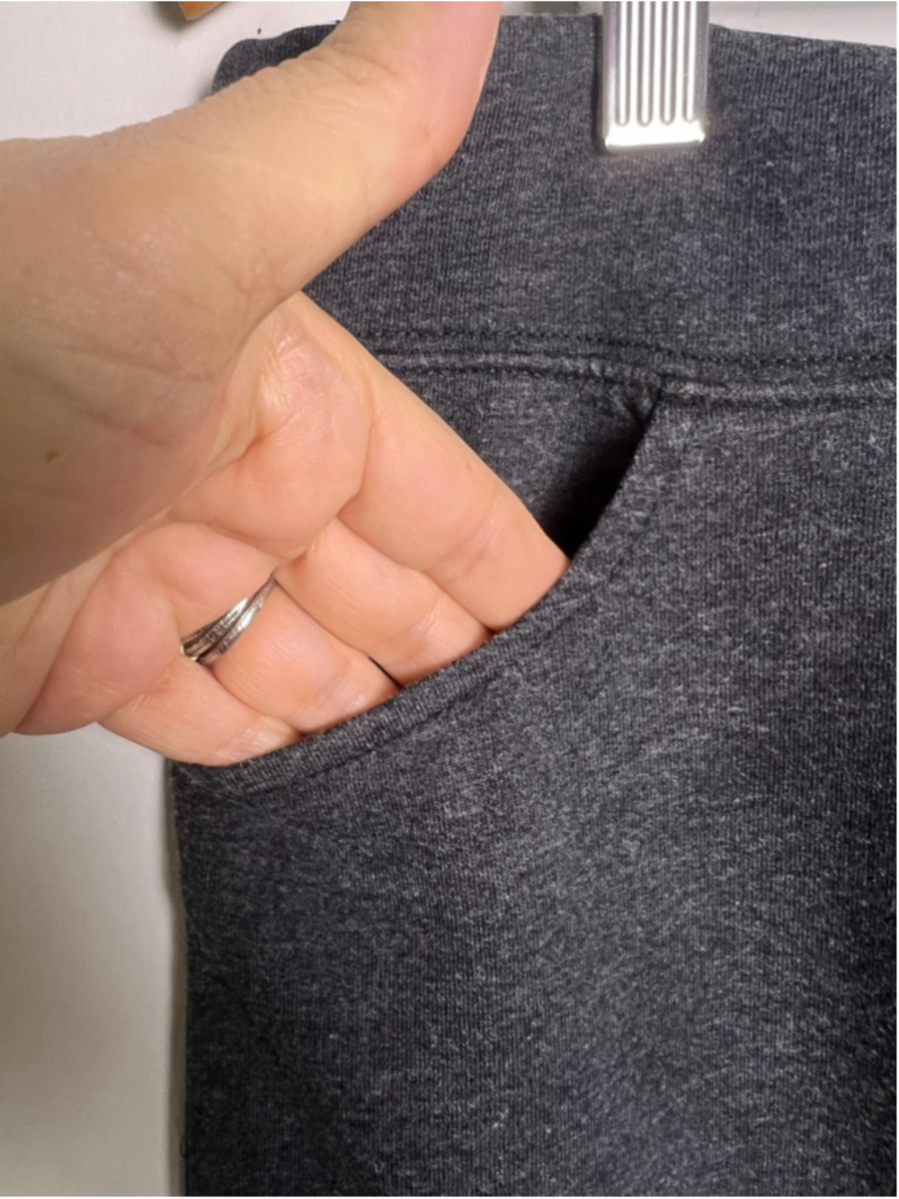 Soft Surroundings Gray Straight Leg Ankle Pants Womens XL 18 Pull On Knit Stretc - Picture 2 of 8
